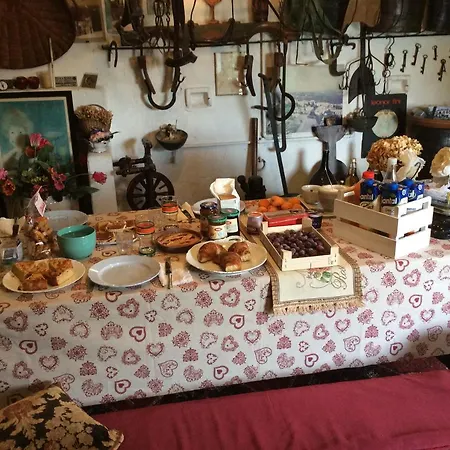 Il Casale Di Andrea & Simona Bed & Breakfast 2*