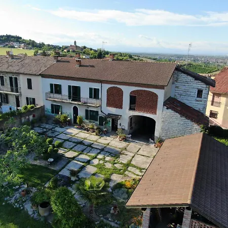 Il Casale Di Andrea & Simona 2* Camino