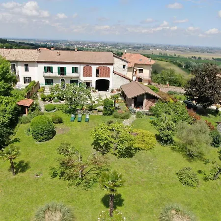Il Casale Di Andrea & Simona Bed & Breakfast 2*