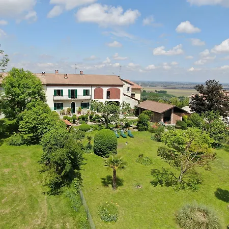 Il Casale Di Andrea & Simona Bed & Breakfast 2*