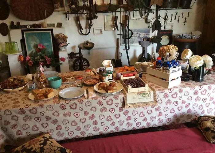 Il Casale Di Andrea & Simona Bed and Breakfast 2*