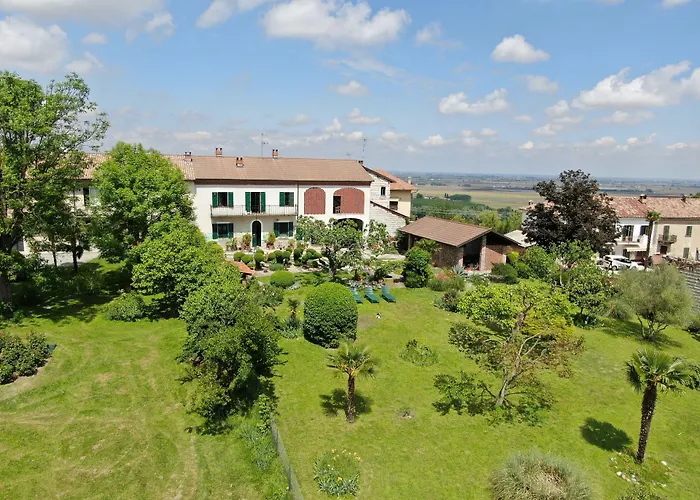 Il Casale Di Andrea & Simona Bed and Breakfast 2*